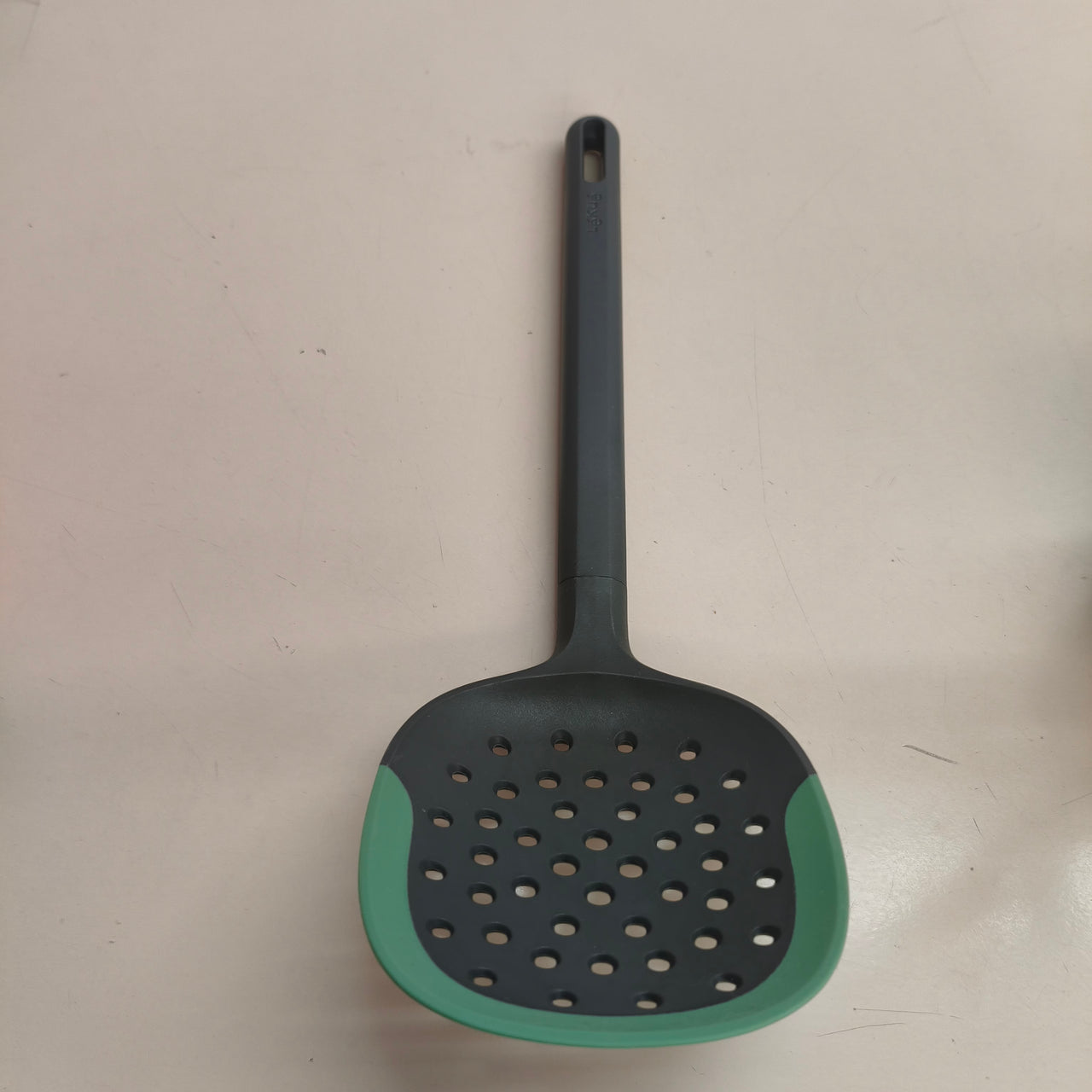 Lékué: set de 5 utensilios de cocina con base de soporte