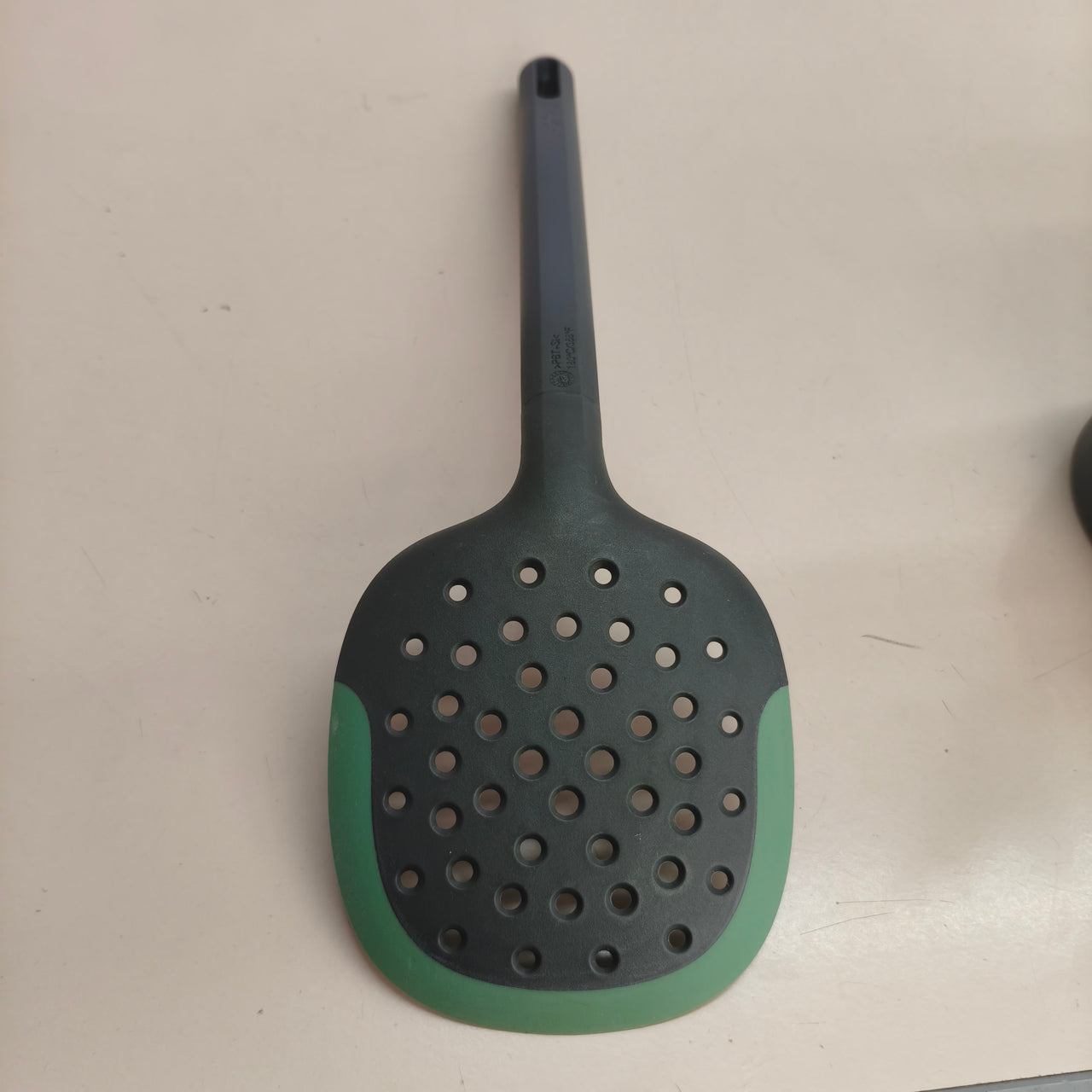 Lékué: set de 5 utensilios de cocina con base de soporte