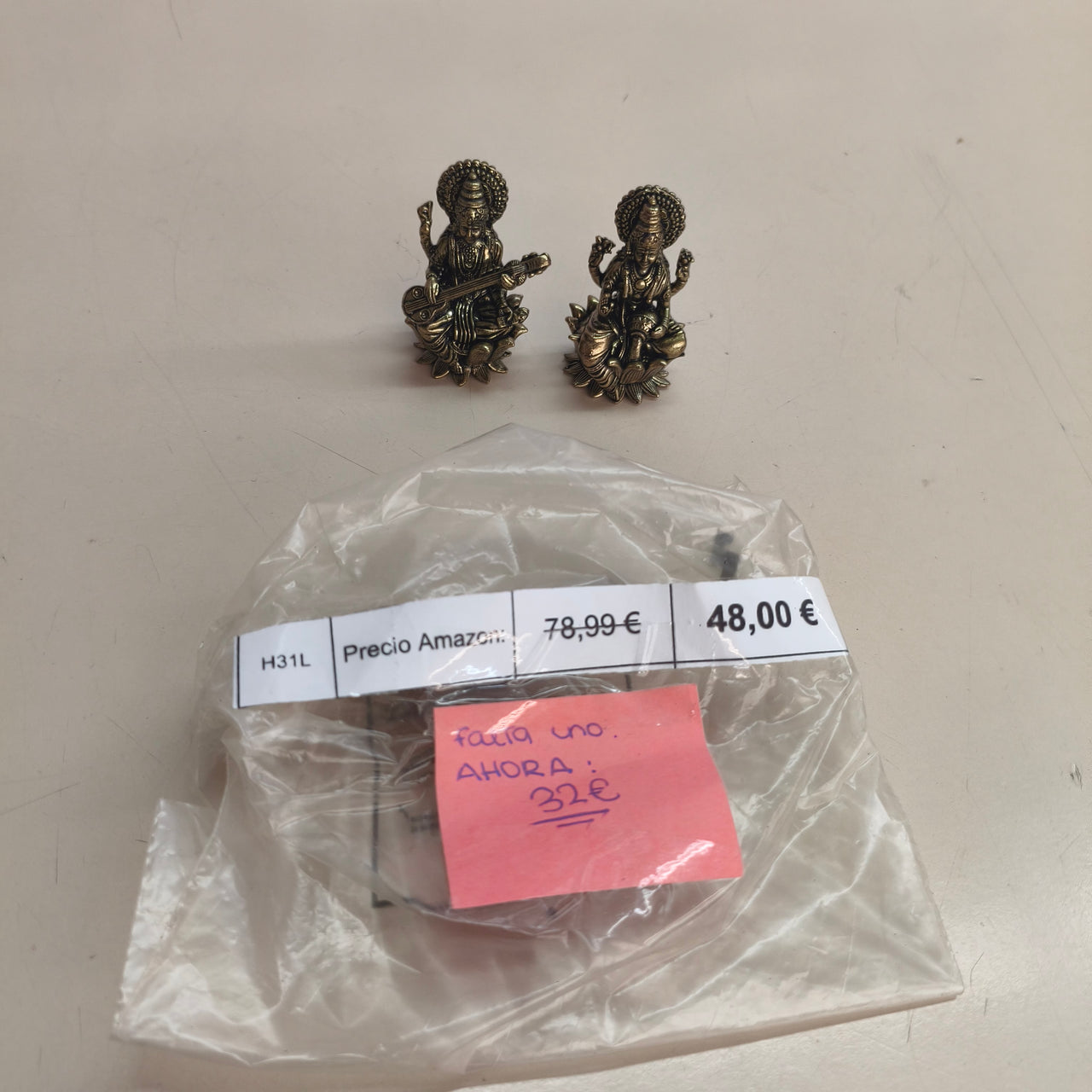 UGRA: estatuas de latón de dioses hindúes (Lakshmi, Ganesha, Saraswati), 5 cm
