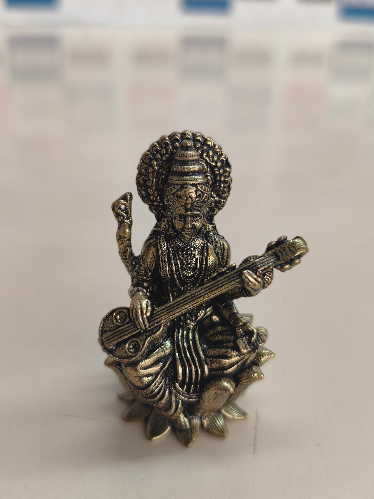 UGRA: estatuas de latón de dioses hindúes (Lakshmi, Ganesha, Saraswati), 5 cm