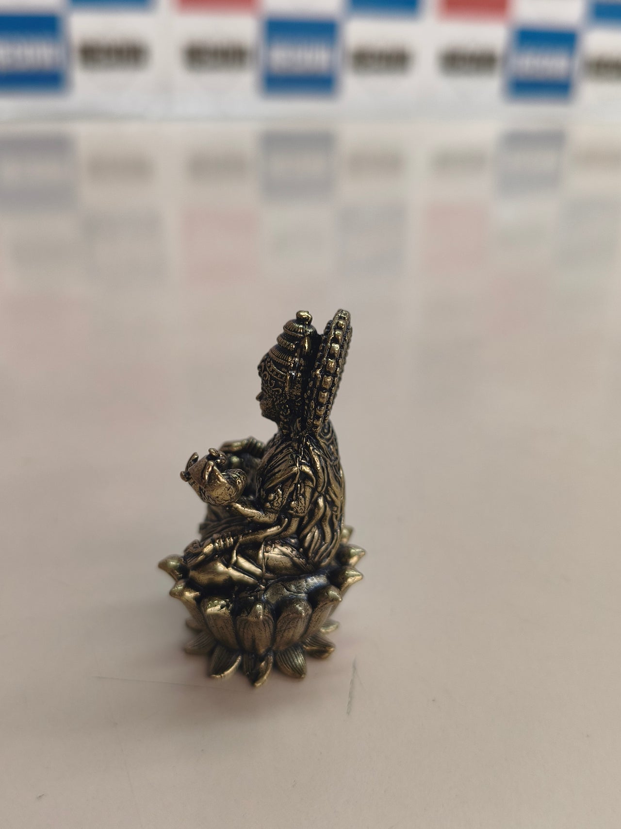 UGRA: estatuas de latón de dioses hindúes (Lakshmi, Ganesha, Saraswati), 5 cm