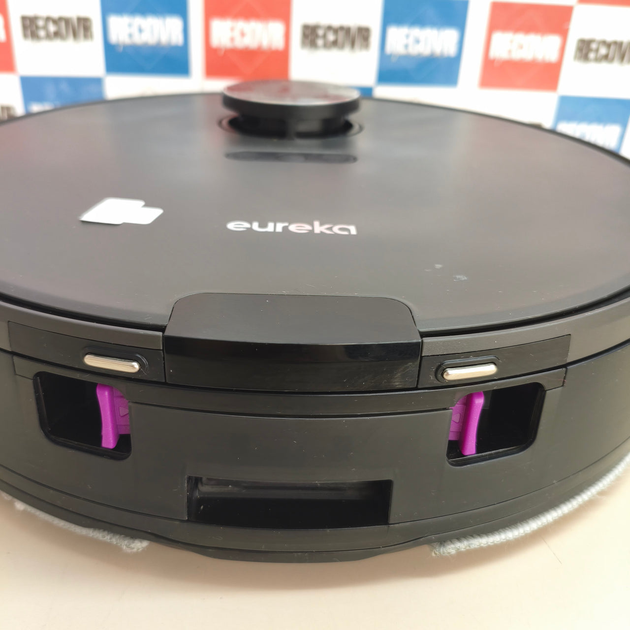 EUREKA NERE10s: robot aspirador y fregasuelos con vaciado automático y LiDAR