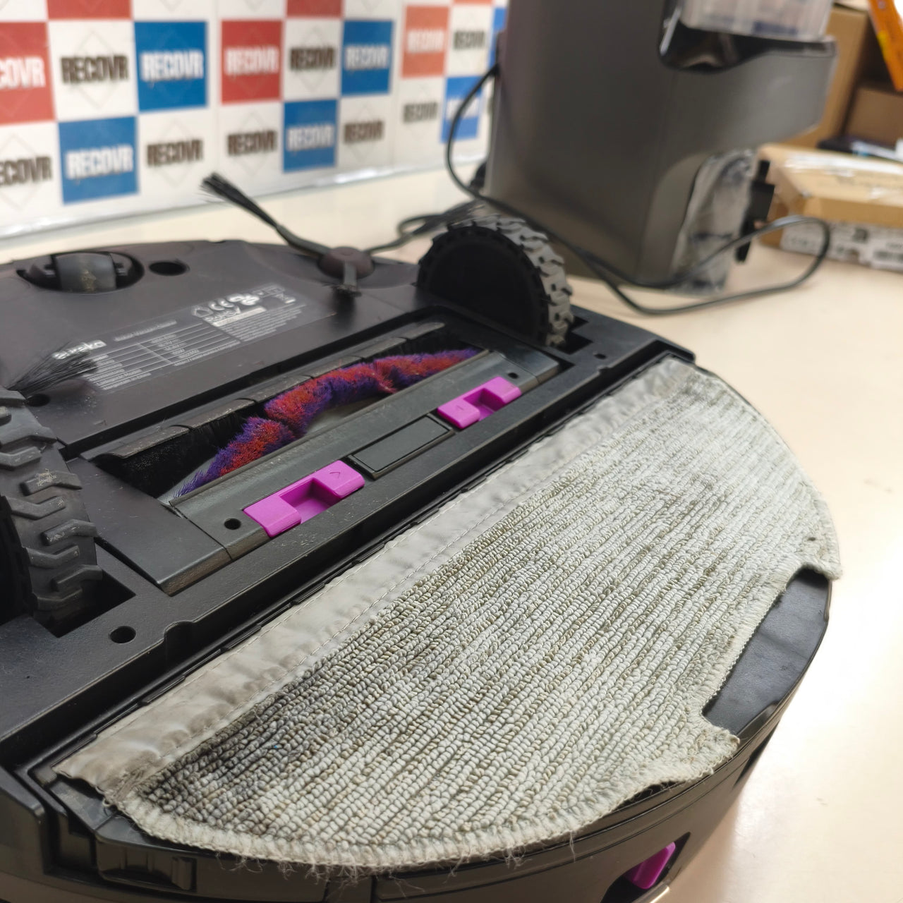 EUREKA NERE10s: robot aspirador y fregasuelos con vaciado automático y LiDAR