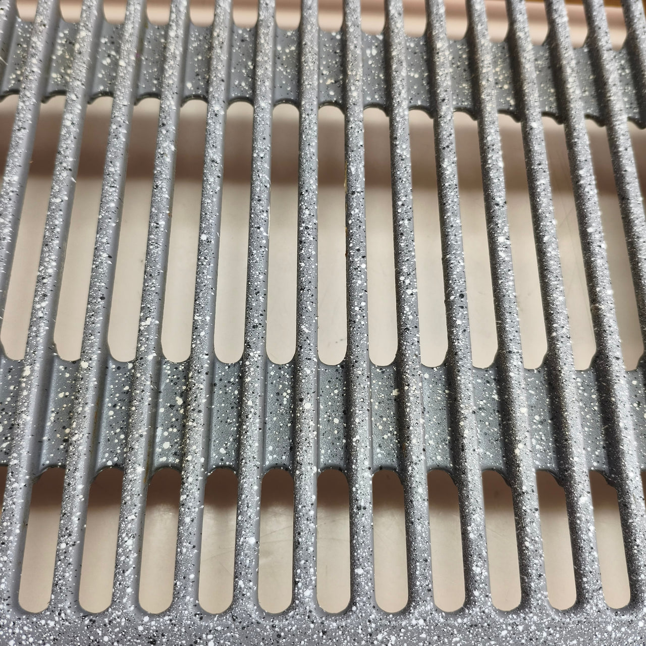 Cecotec Tasty&Grill 2000: plancha eléctrica de 2000 W con estructura de bambú