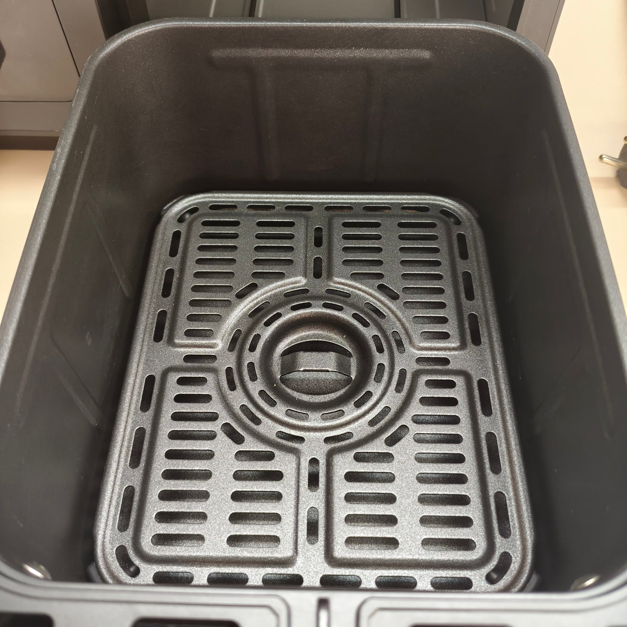 Cosori Freidora de Aire 8,5L: doble cesta con ventana y 10 funciones