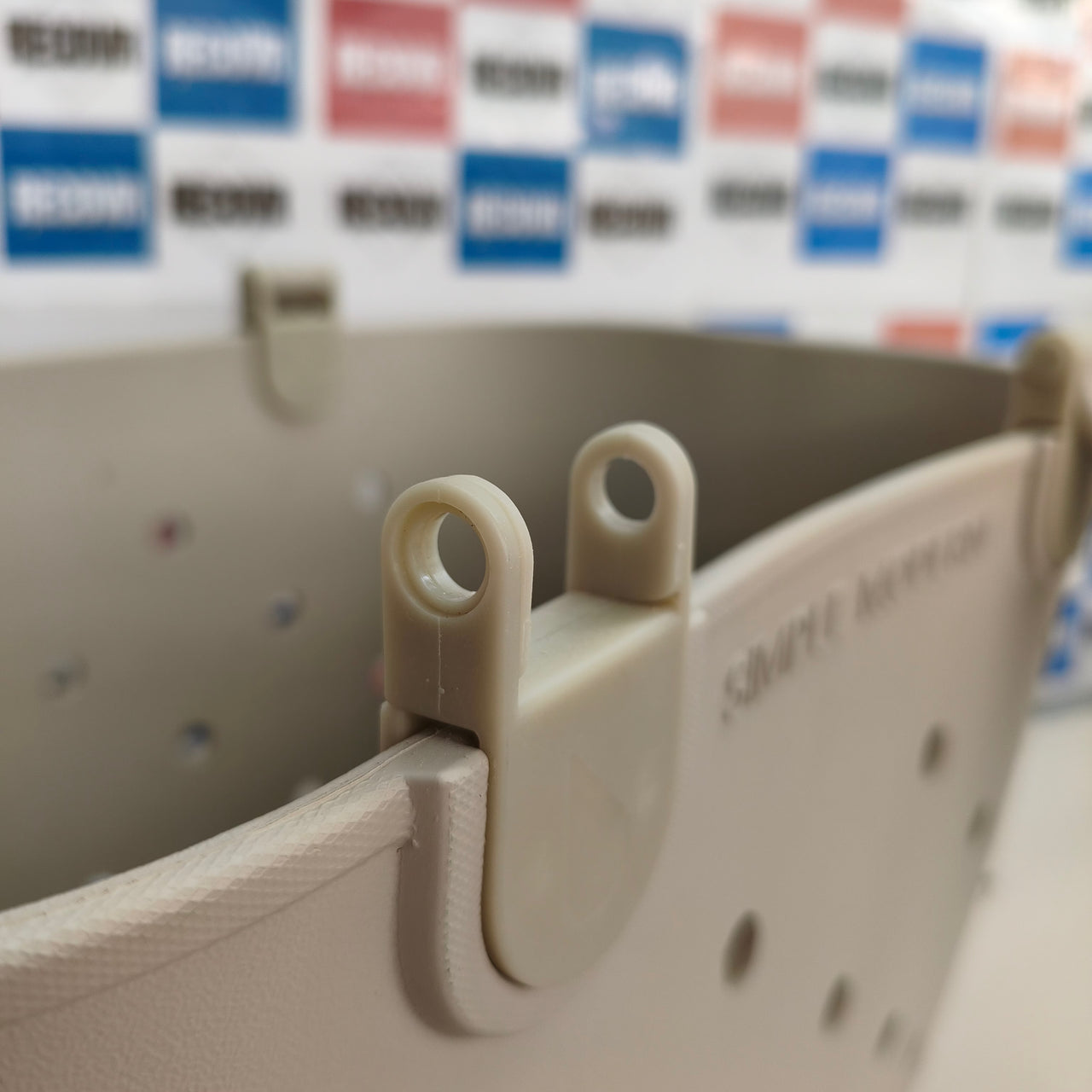 Simple Modern: bolso de playa impermeable de goma, Almond Birch