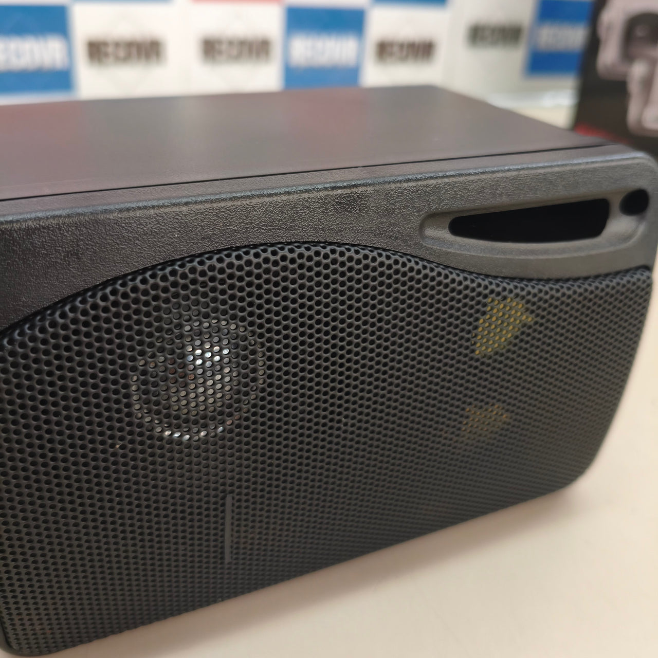 Pyle: altavoces de 3 vías, 200 W, para interior y exterior