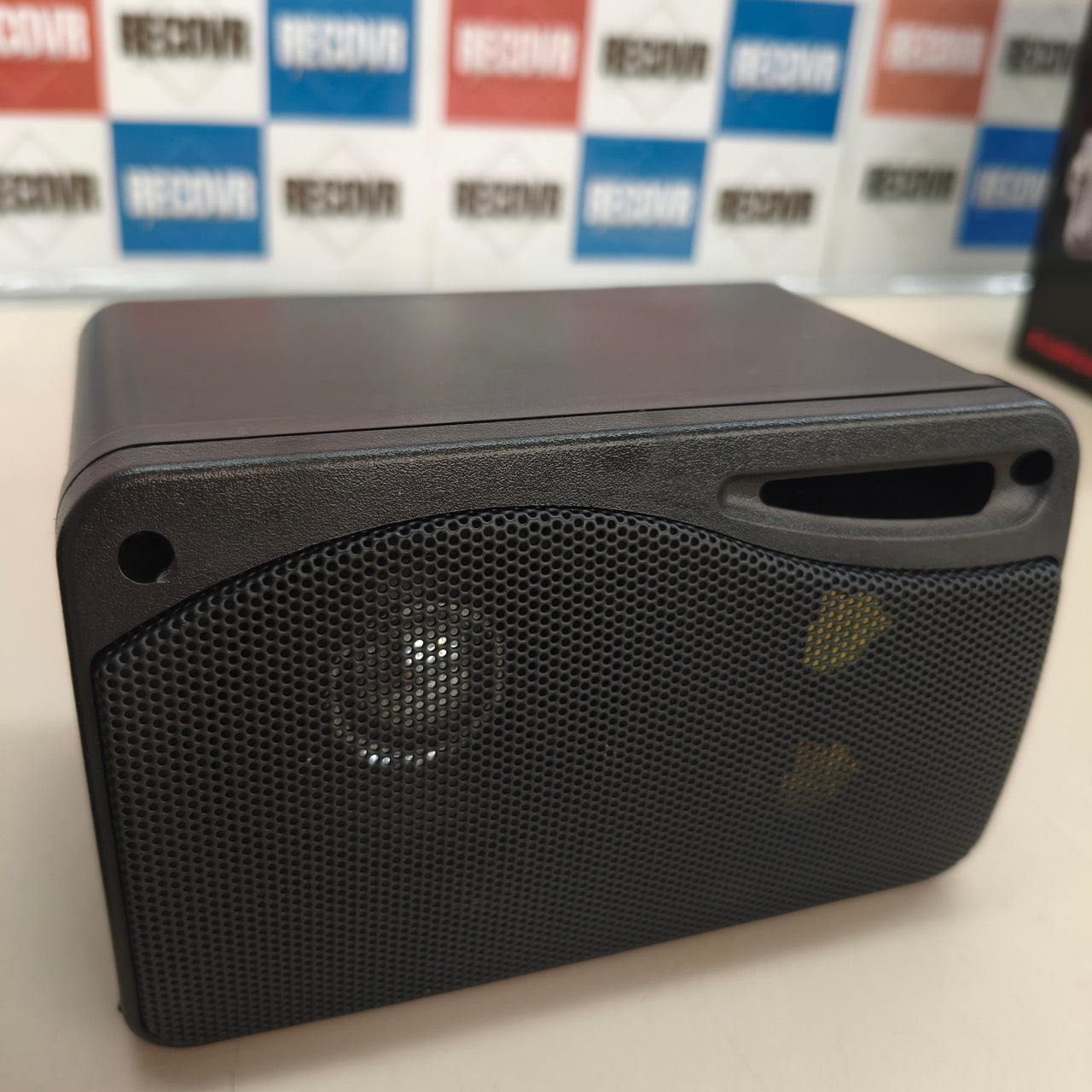 Pyle: altavoces de 3 vías, 200 W, para interior y exterior