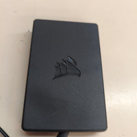 Corsair: concentrador interno USB 2.0 de 4 puertos con instalación magnética