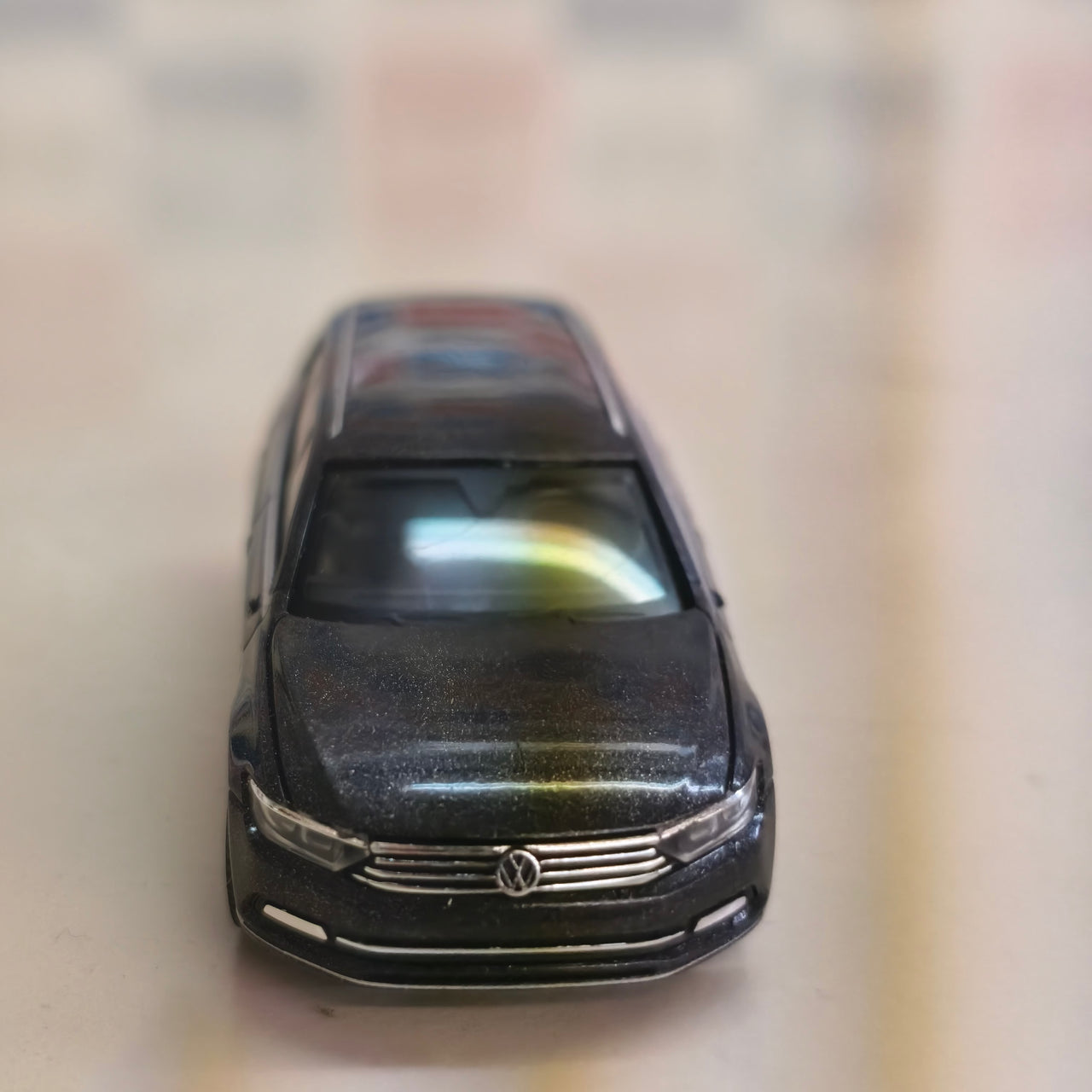 Herpa: coche en miniatura VW Passat Variant a escala 1:87, pieza de colección