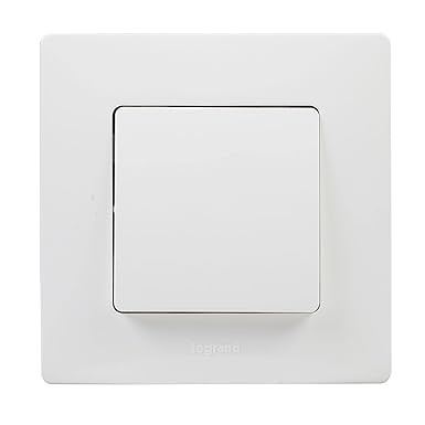 LEGRAND Interruptor Conmutador 10A, Gama Niloé Monobloc, Mecanismo Completo con Marco, Blanco, 396450