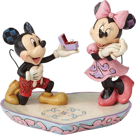 Figura de Mickey y Minnie con anillo de compromiso, Diseñada por Jim Shore, Disney Traditions, para coleccionar, Enesco