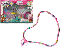 Sky Castle - Sticki Rolls Super Set, Pulseras con Pegatinas, Temática Kawaii, 50 Pegatinas por Pulsera, 20 Rollos Intercambiables Extra, Incluye Abalorios, Colgantes y una Cinta, Famosa (TCR00000)