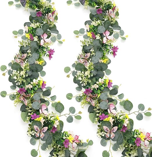 ASTNIC Paquete de 2 guirnaldas de flores de eucalipto artificiales de 5.68 pies con mariposa 3D, plantas colgantes falsas, enredaderas florales, margaritas, guirnalda de eucalipto para telón fondo (2)