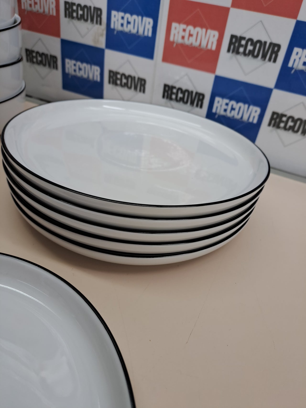 Vajilla porcelana 17 piezas blanco negro