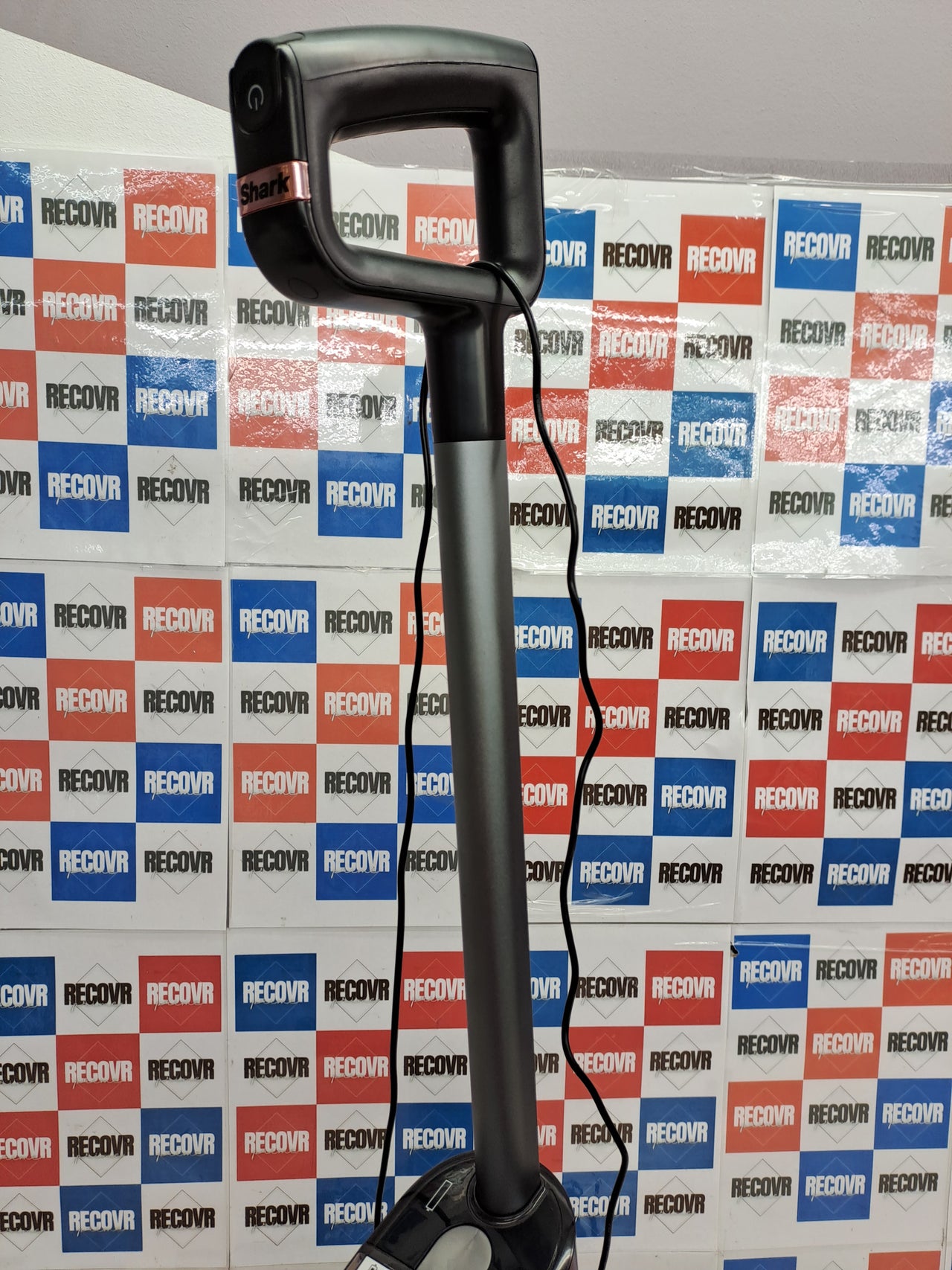 Aspiradora fregona Shark HydroVac sin cable con autolimpieza gris