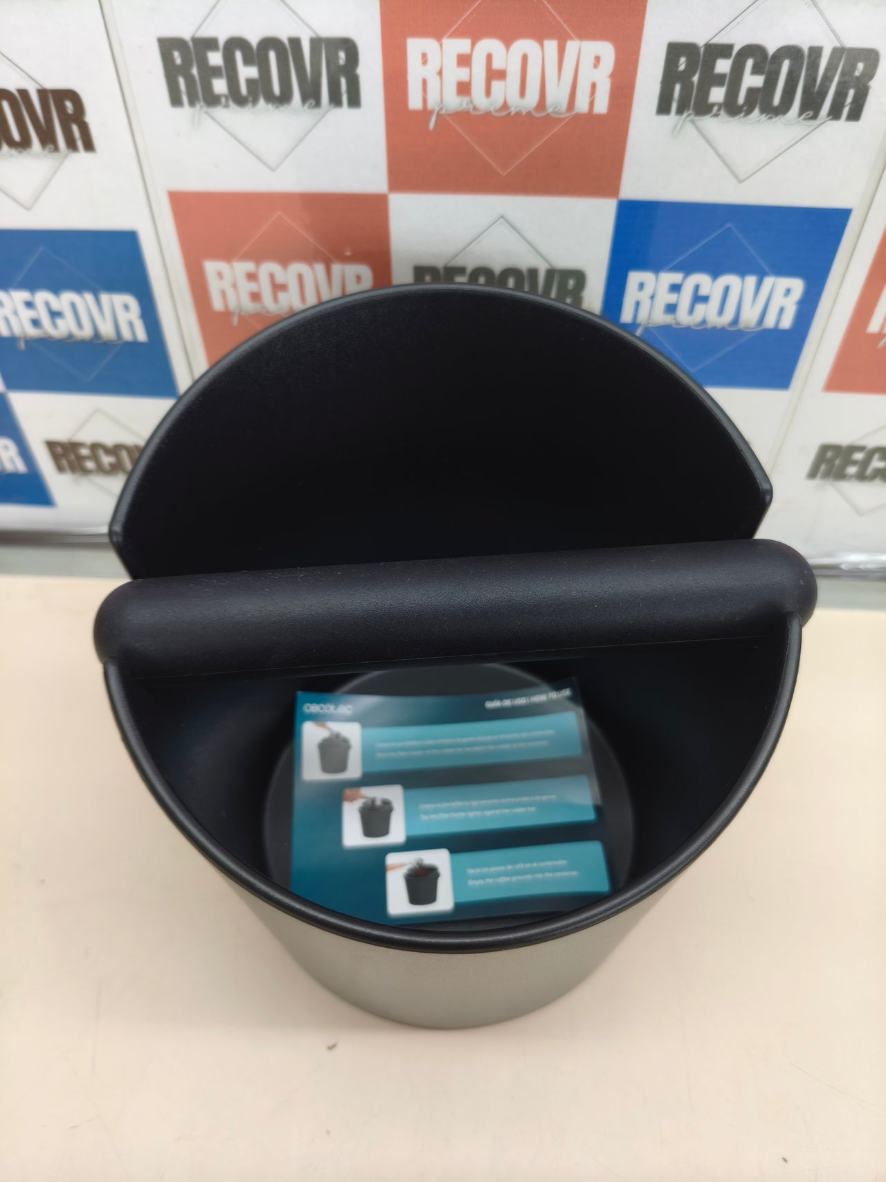 Cajón para posos de café con barra metálica extraíble