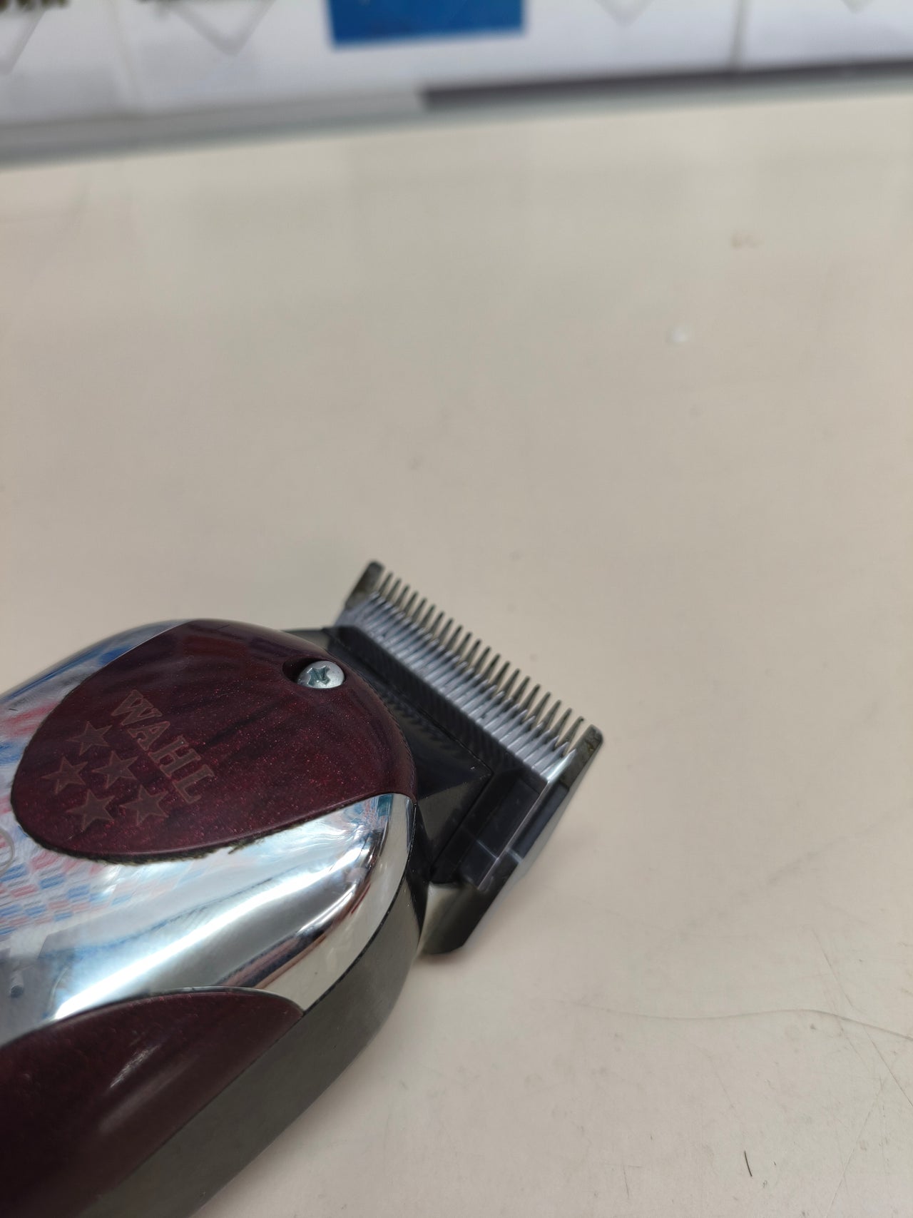 Cortapelos profesional para degradados y difuminados de cabello masculino