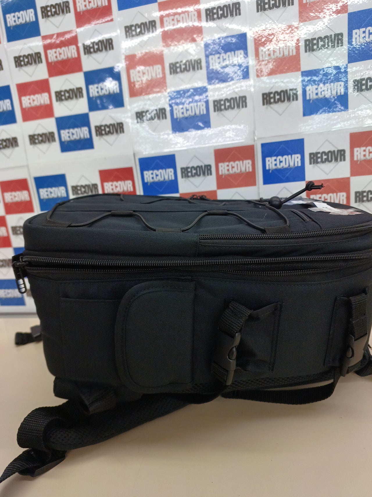 Mochila para Cámara, 30 x 15 x 37 cm, Negro, SólidoAmazon Basics