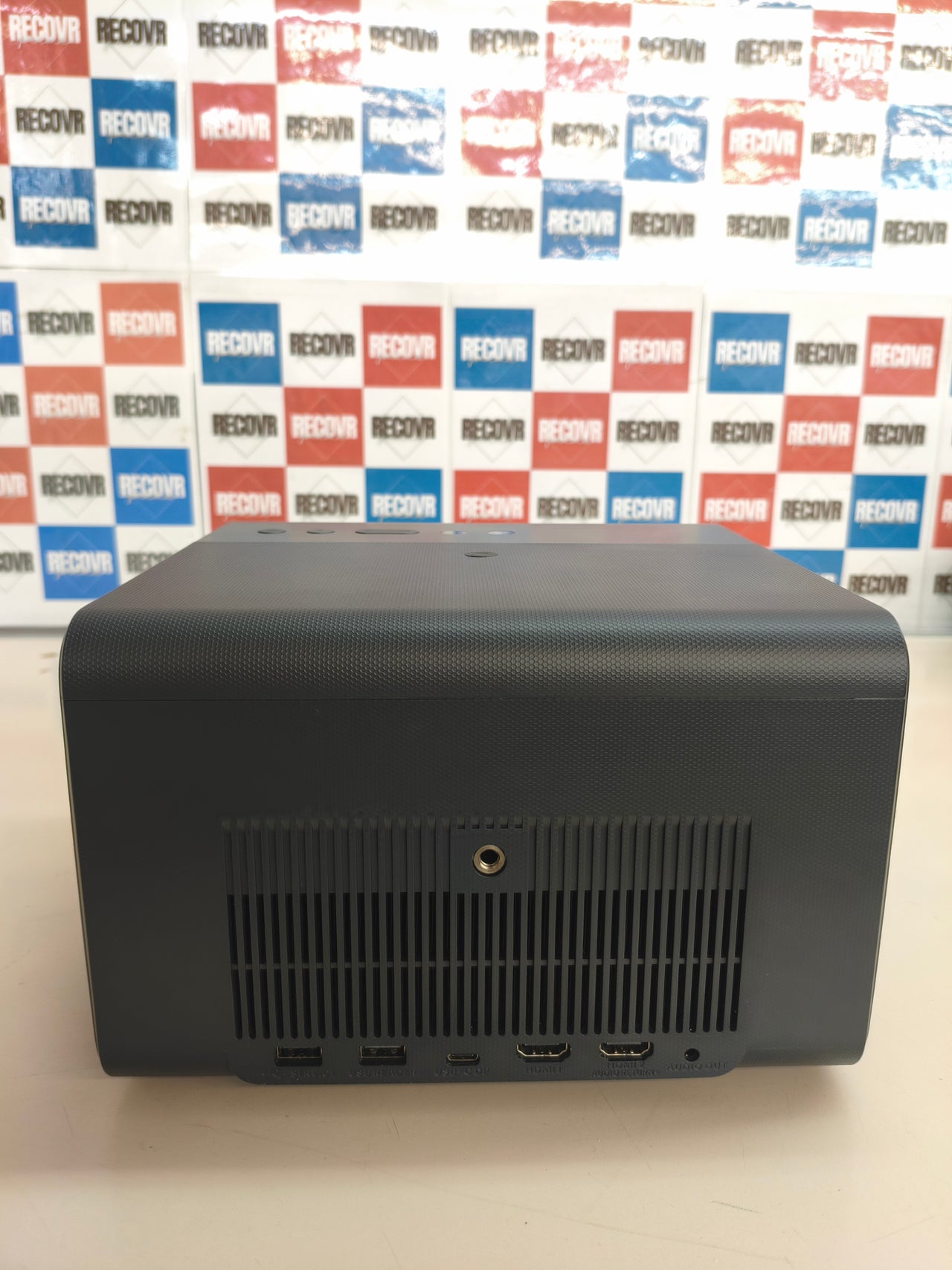 BenQ GP520, proyector LED 4K HDR, 2600 lúmenes, Google TV eARC, Dolby, Sonido 7.1 Canales