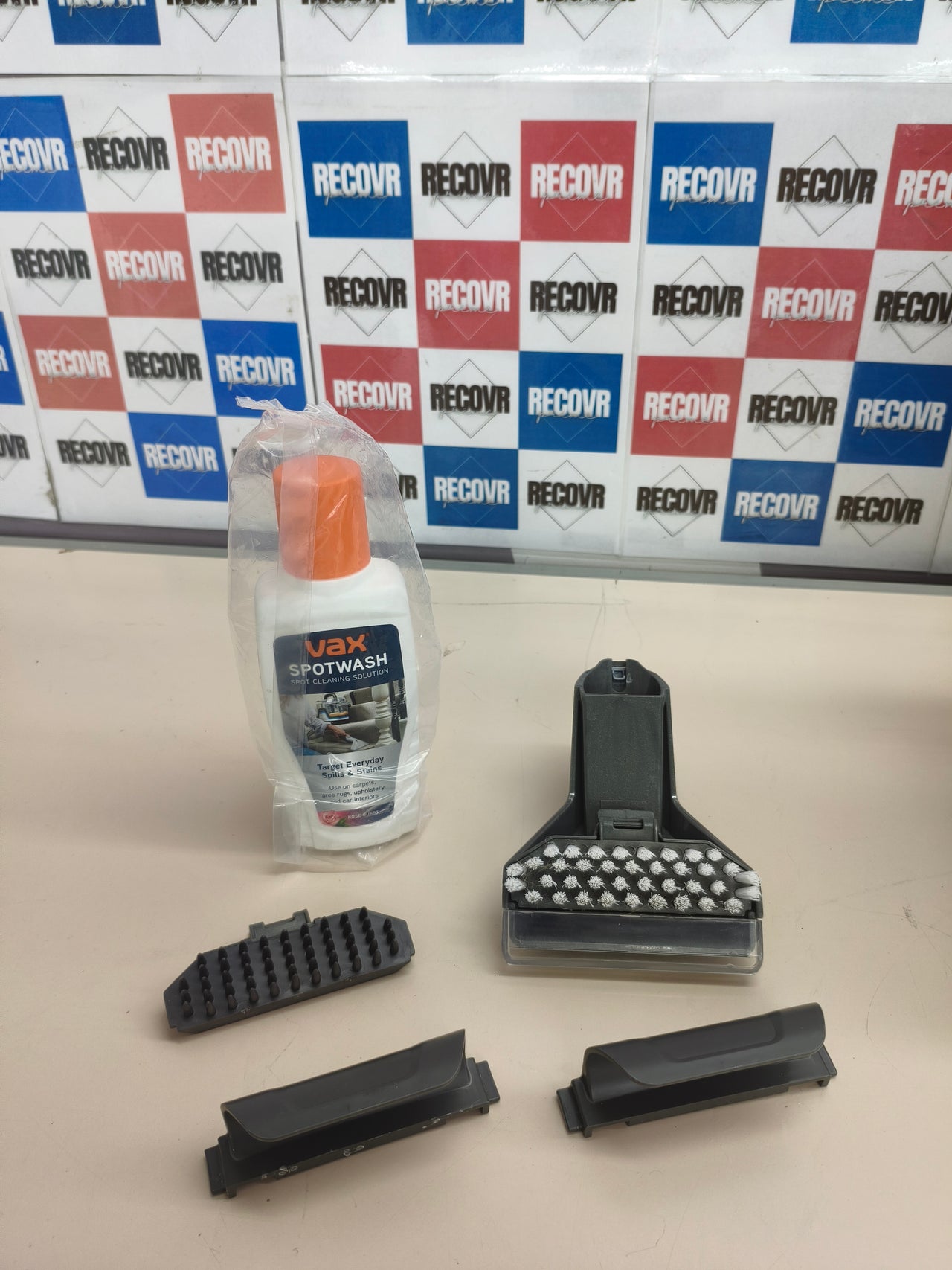 Limpiador de tapicerías y alfombras Vax SpotWash portátil