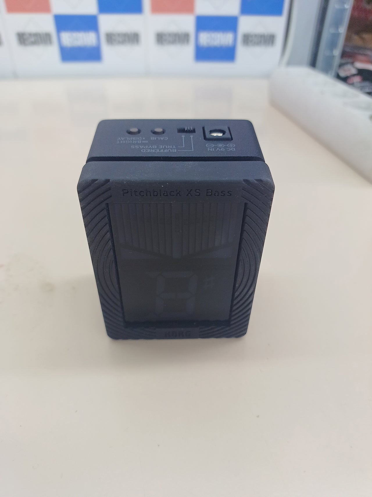 Afinador de pedal Korg Pitchblack para bajo