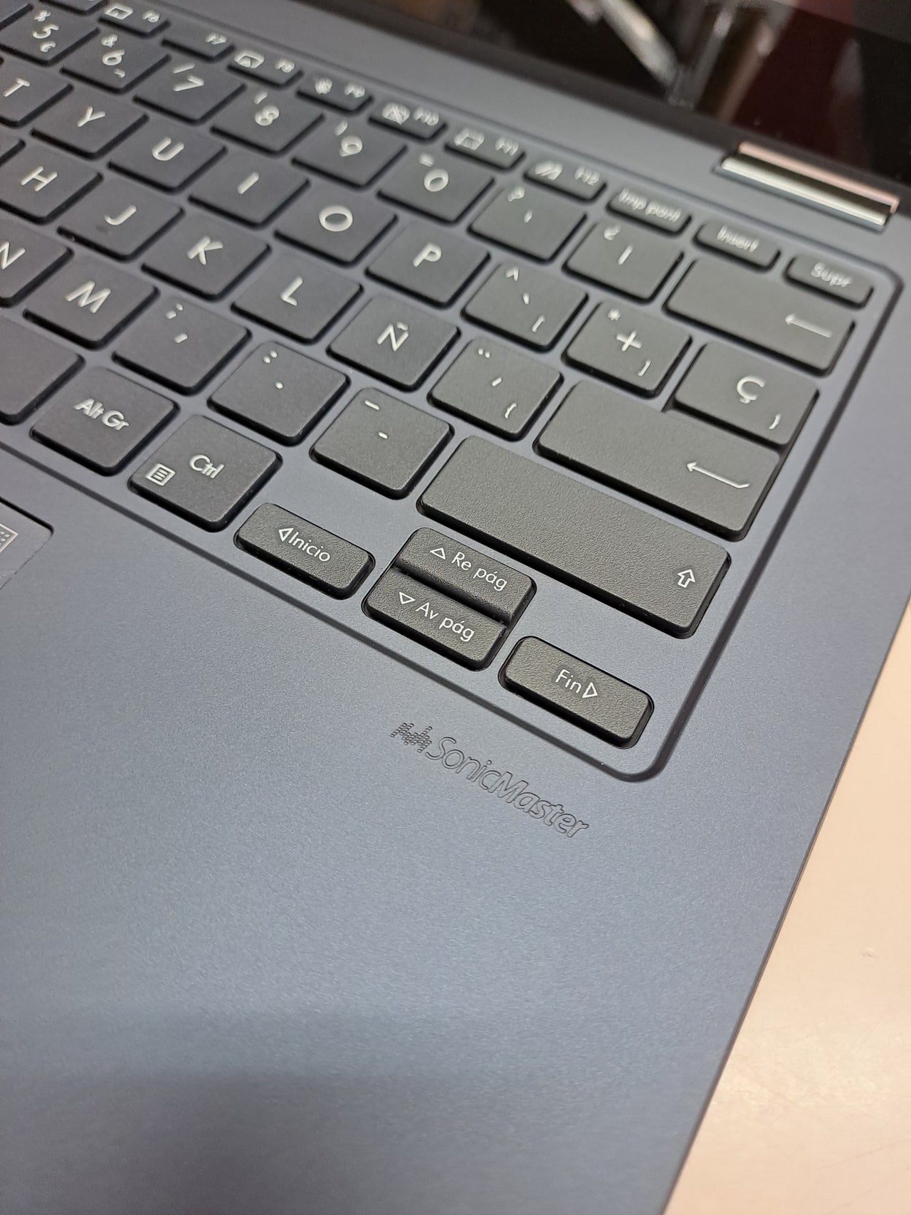 Portátil 14” convertible 4GB 128GB ASUS VivoBook Go 14 Flip azul