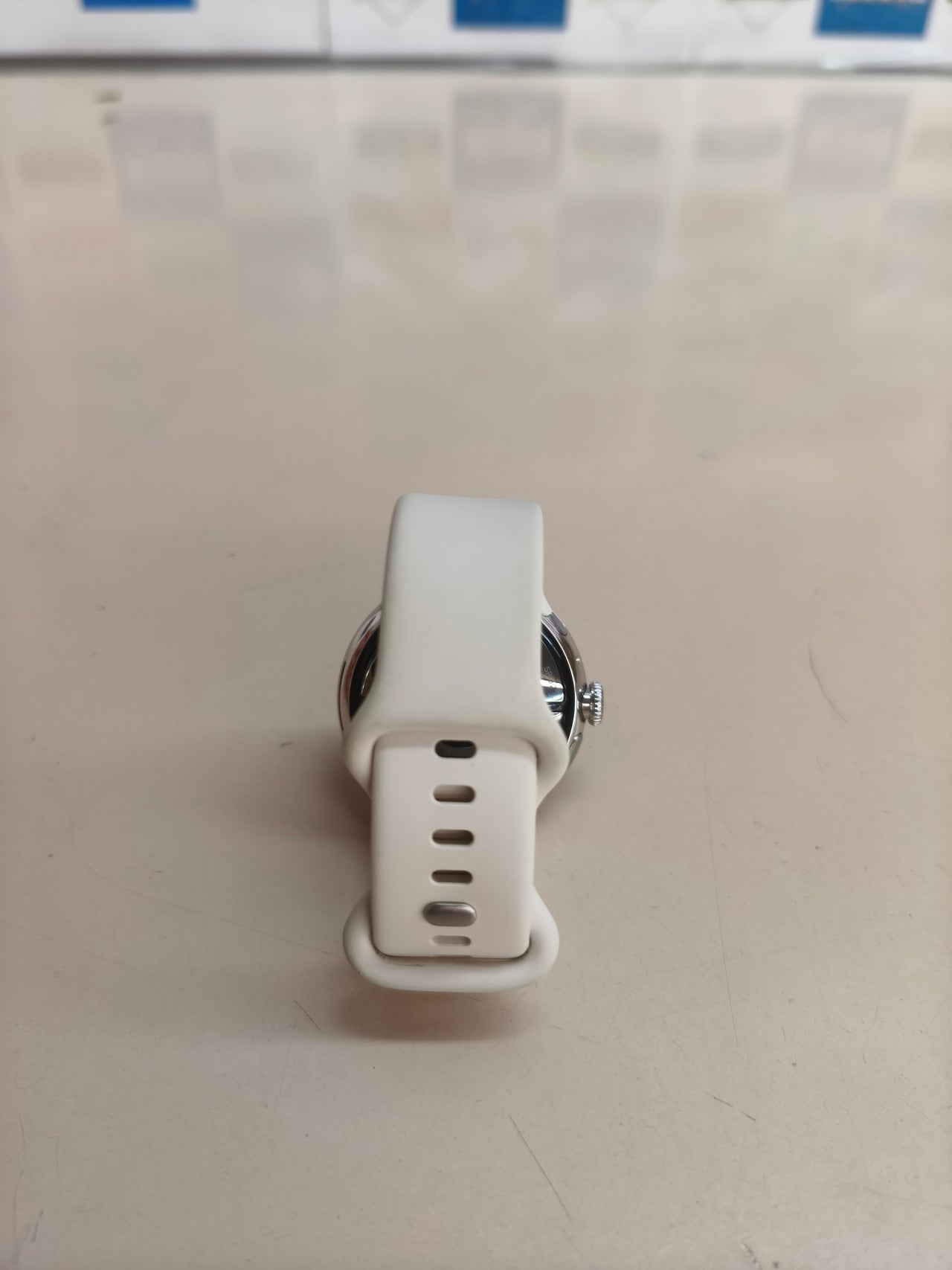 Pixel Watch 2, smartwatch Fitbit, LTE, plata, porcelana