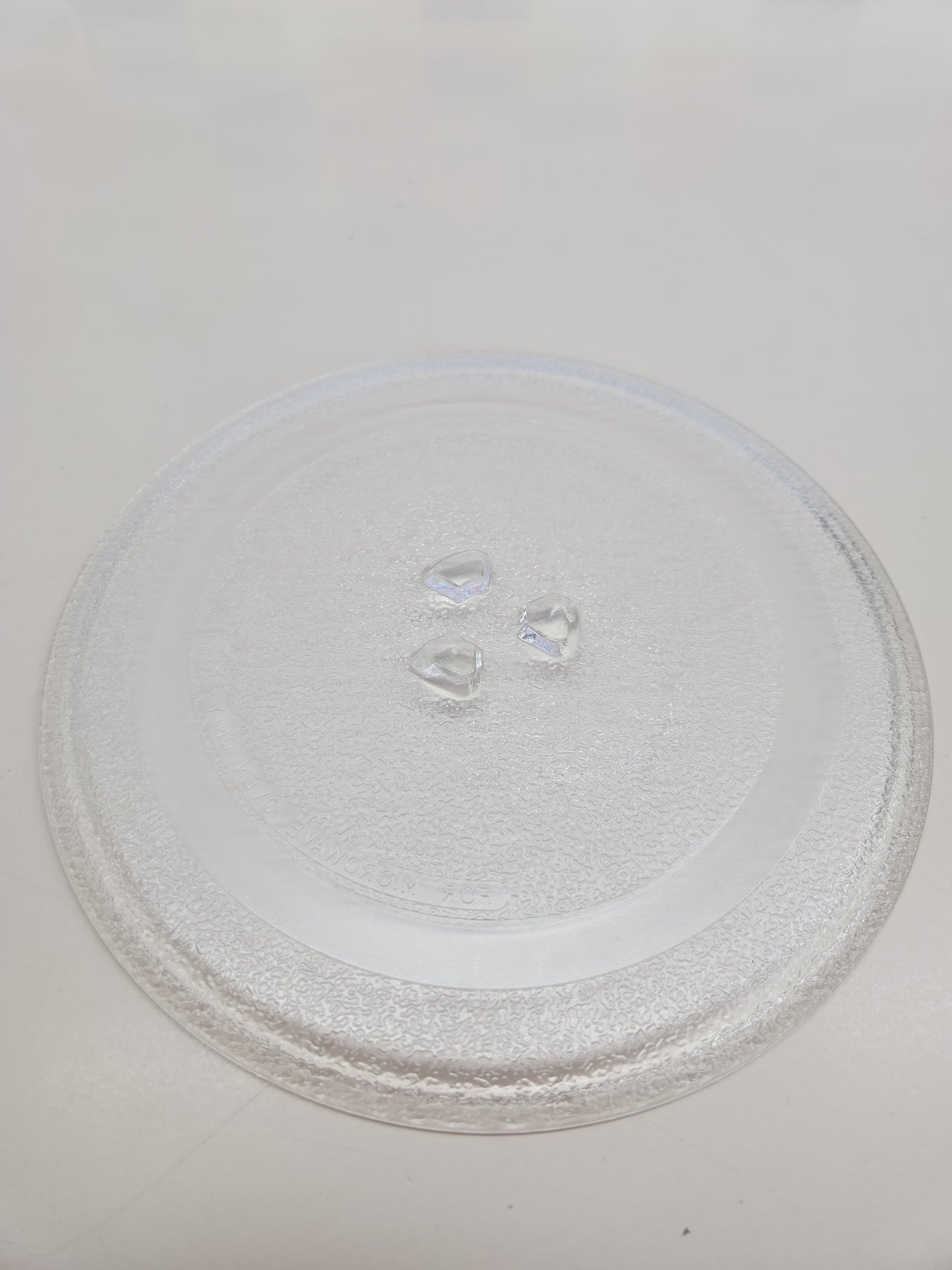 Plato Microondas 24.5 CM Universal 245 mm de Diámetro, Plato Giratorio de Cristal Redonda con 3 Fijadores Apto para Todos los Modelos de Microondas con un Plato Giratorio WinGluge