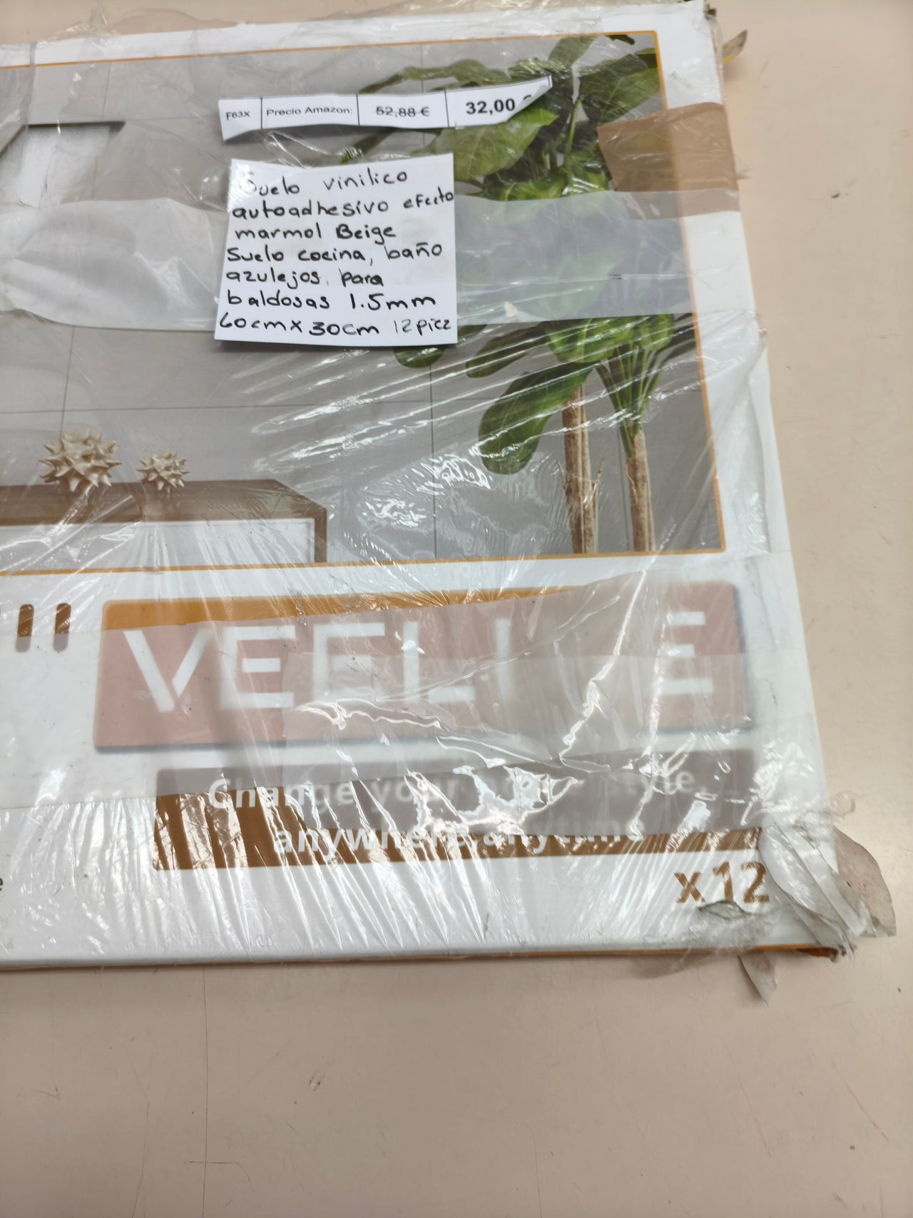 Suelo vinílico autoadhesivo efecto mármol beige VEELIKE 60x30 cm 12 piezas
