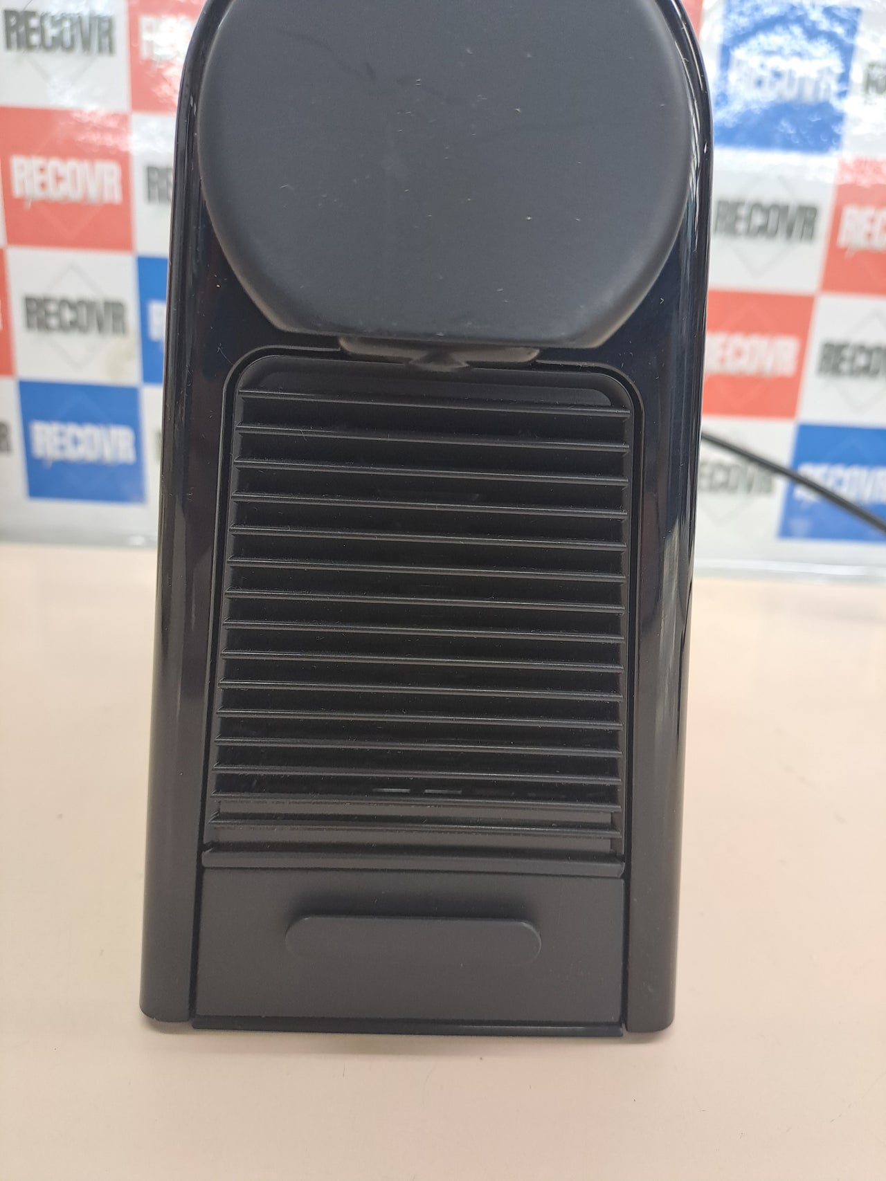 Cafetera Nespresso Essenza Mini DeLonghi