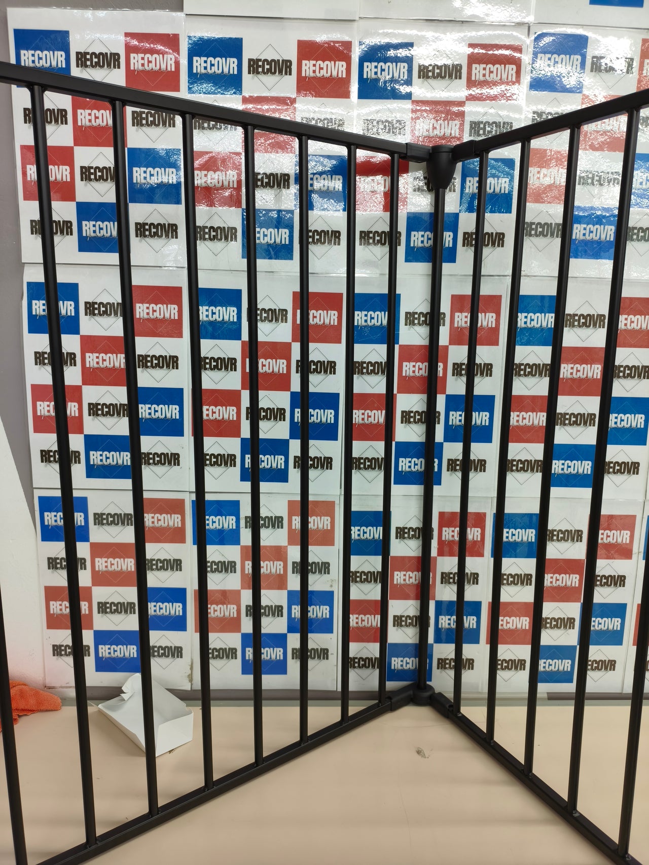 Barrera de seguridad para perros 300 cm negra con kit de montaje