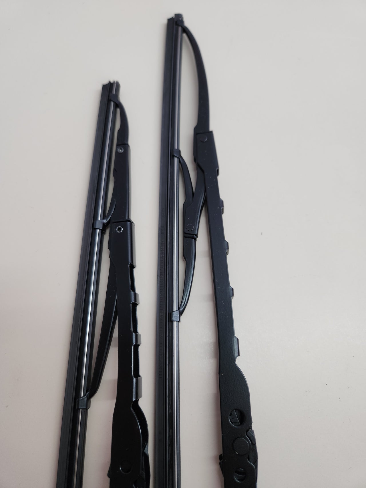 Escobillas Limpiaparabrisas Bosch Twin 531 – Juego Frontal (530mm/450mm) para Parabrisas