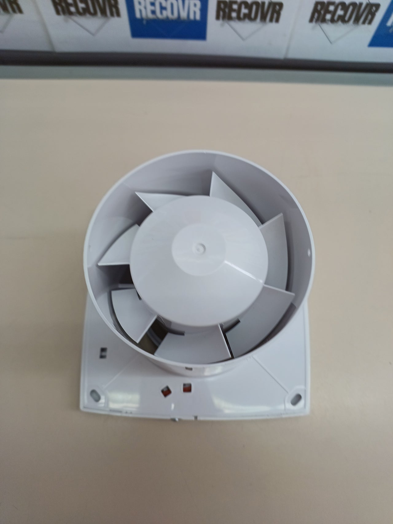 Extractor de Baño 100 mm Silencioso Bajo Consumo
