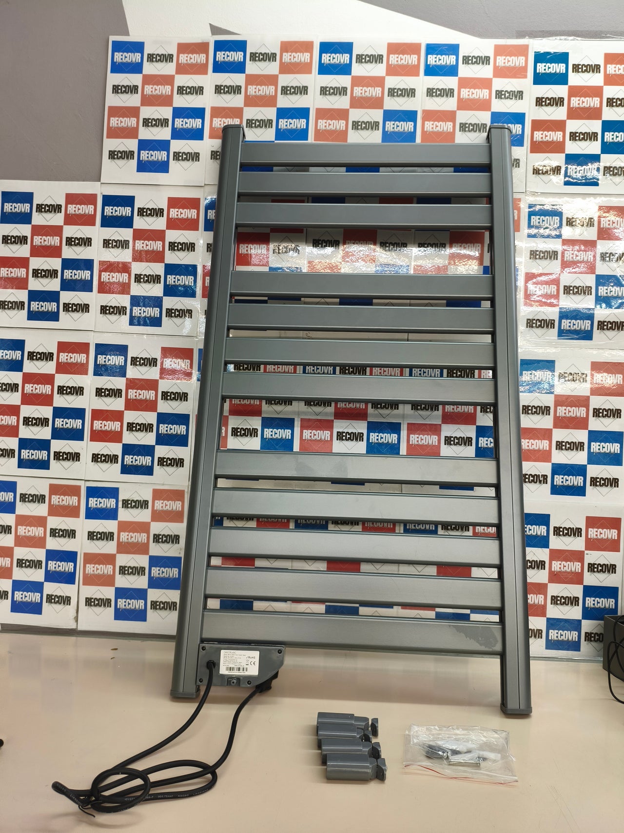 Cecotec Ready Warm 9050, toallero eléctrico 500W, IP24, gris