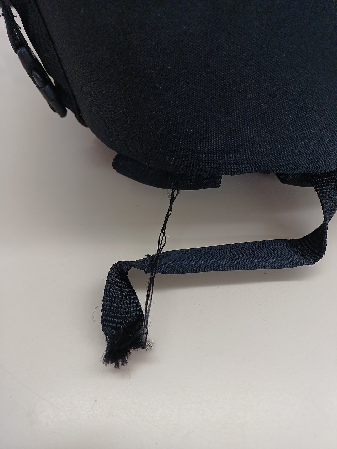 Mochila para Cámara, 30 x 15 x 37 cm, Negro, SólidoAmazon Basics