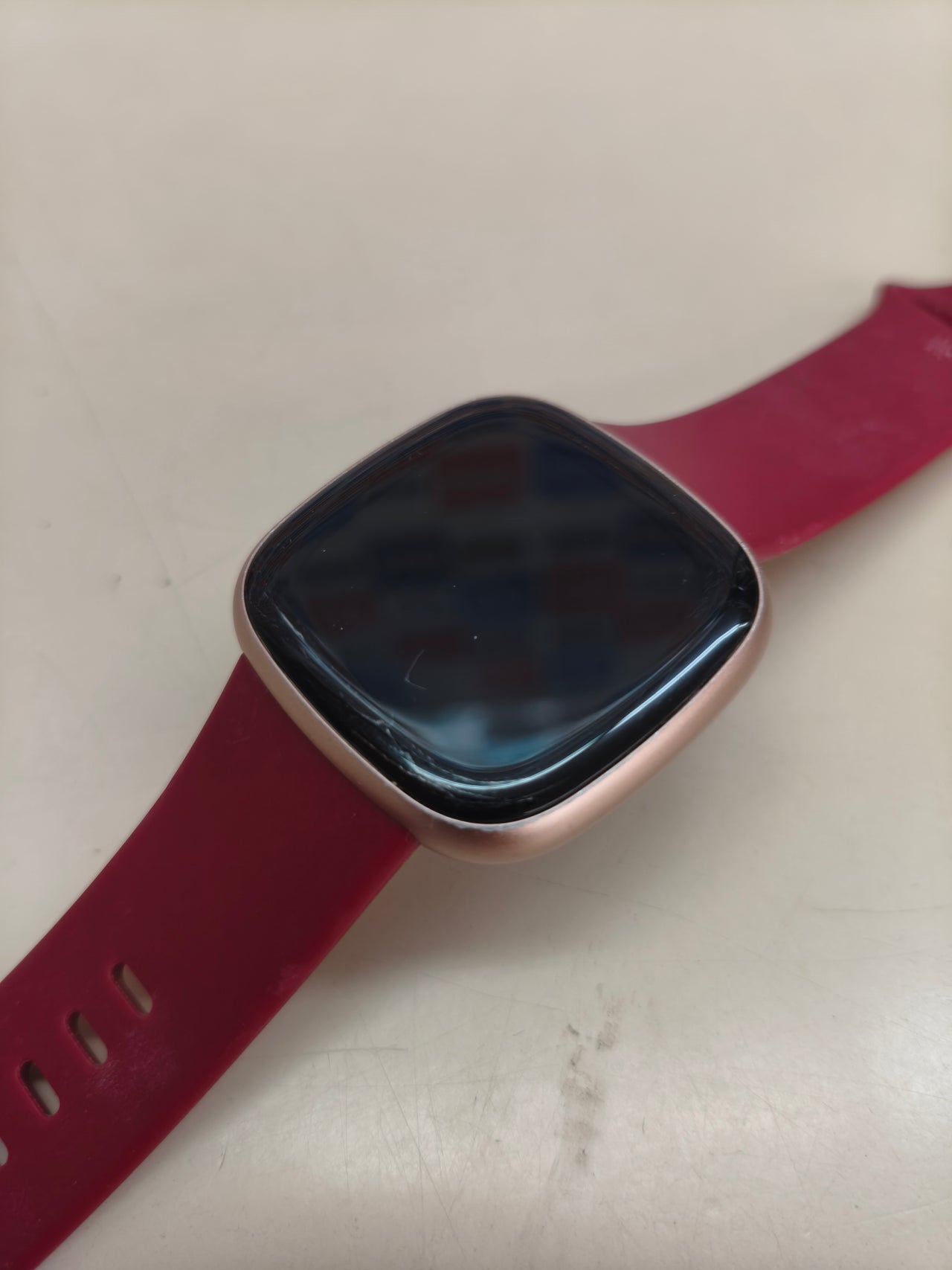 Fitbit Versa 4, smartwatch con GPS