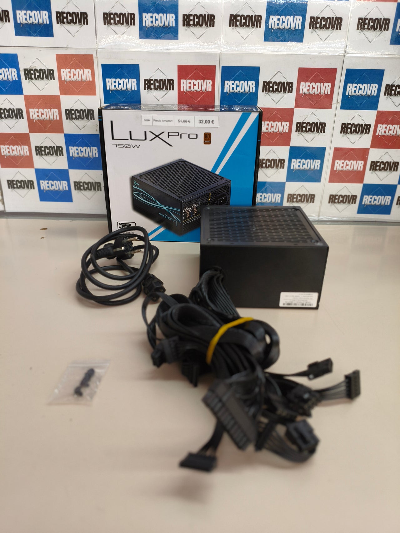 Aerocool LUXPRO750, fuente 750W, 80 Plus Bronze, negra