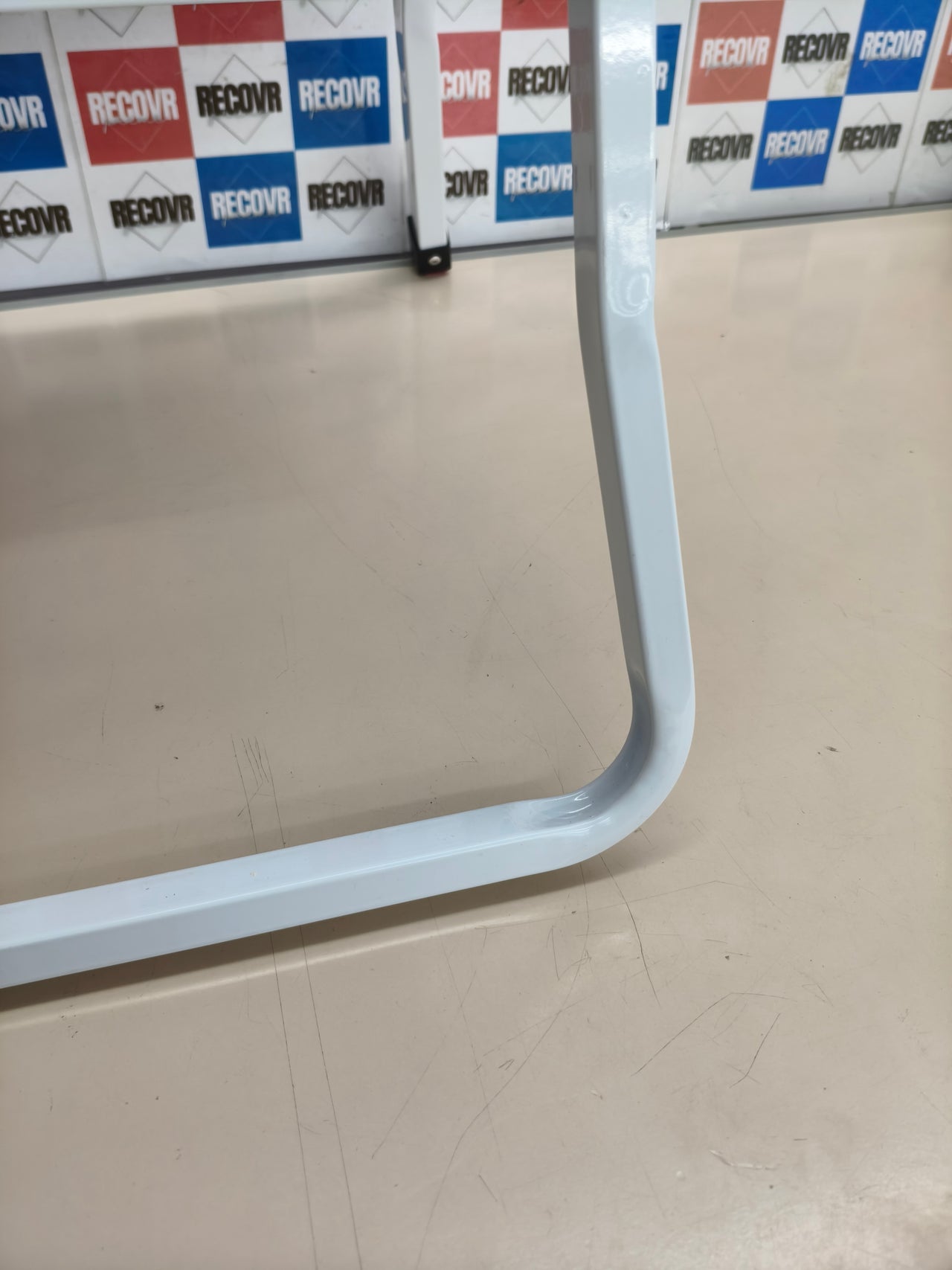 Escalera de tijera SONGMICS 2 peldaños plegable blanca carga 150 kg