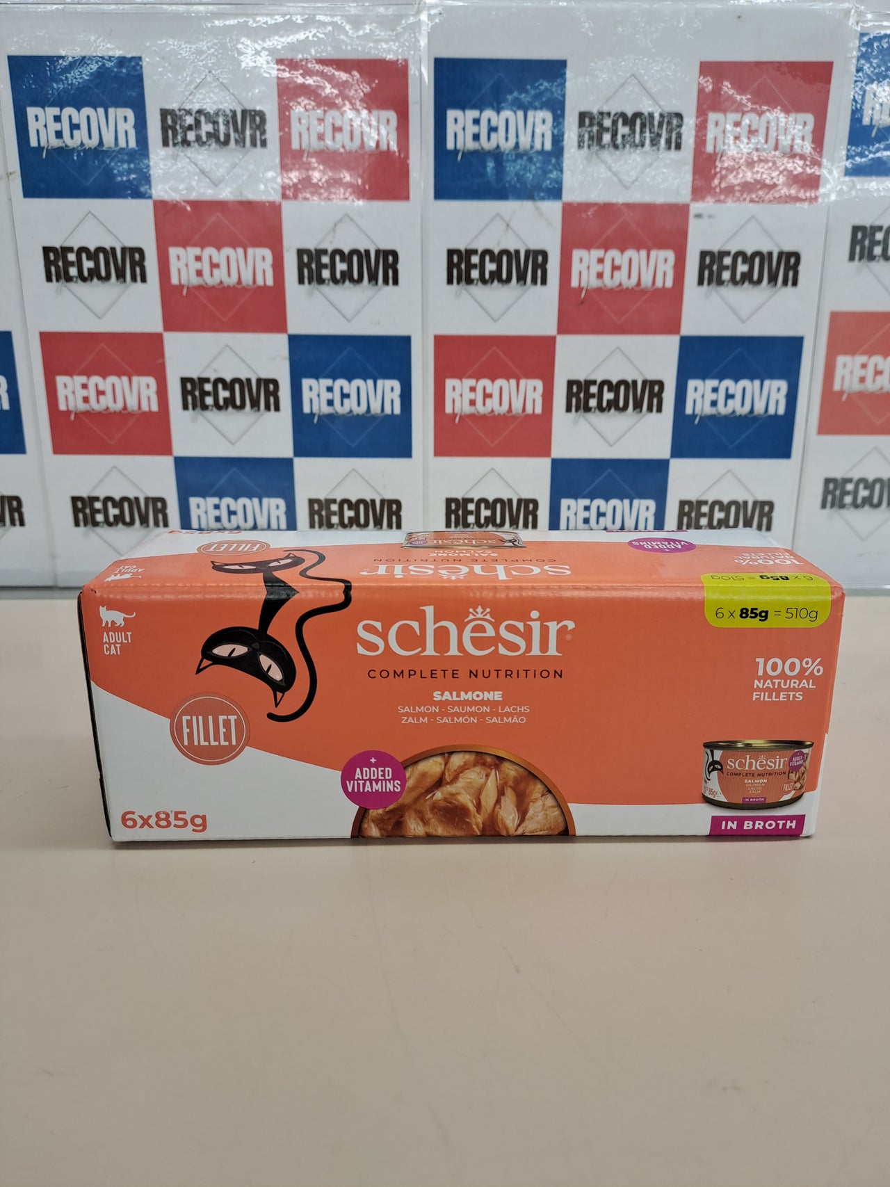 Comida húmeda completa para gatos con salmón en caldo (6 latas de 85 g).
