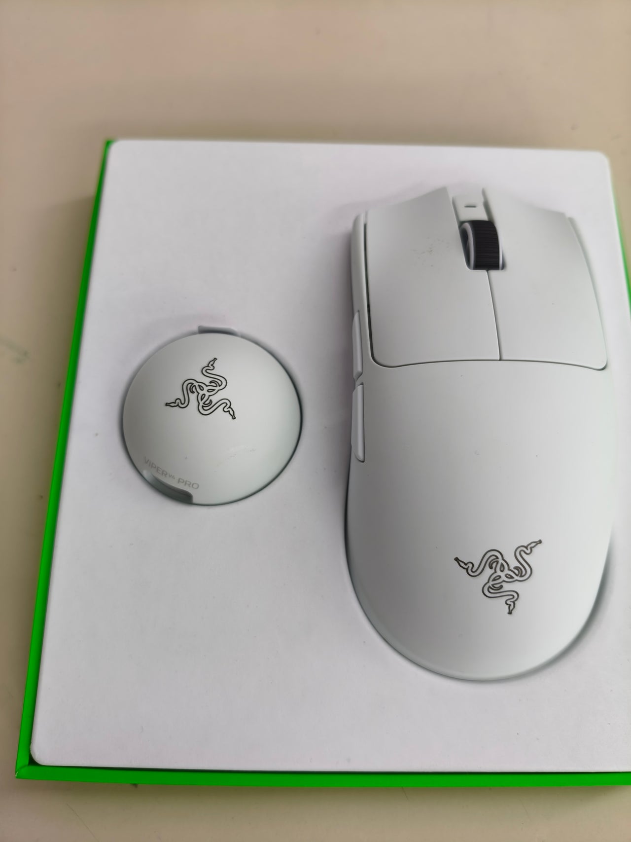 Ratón gaming inalámbrico Razer Viper V4 Pro blanco