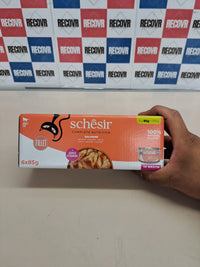Comida húmeda completa para gatos con salmón en caldo (6 latas de 85 g).