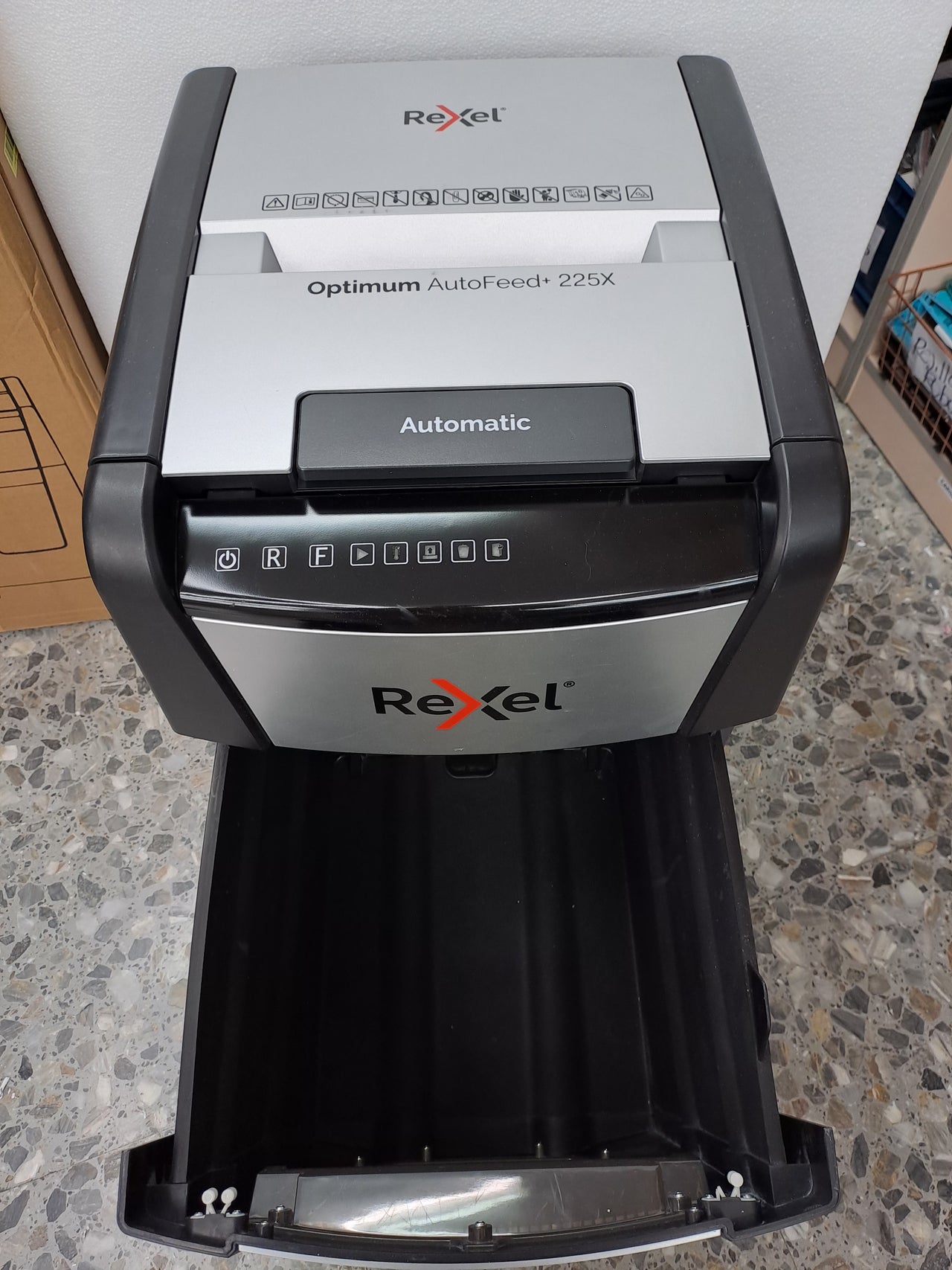 Destructora Automática P-4 250 hojas 60L