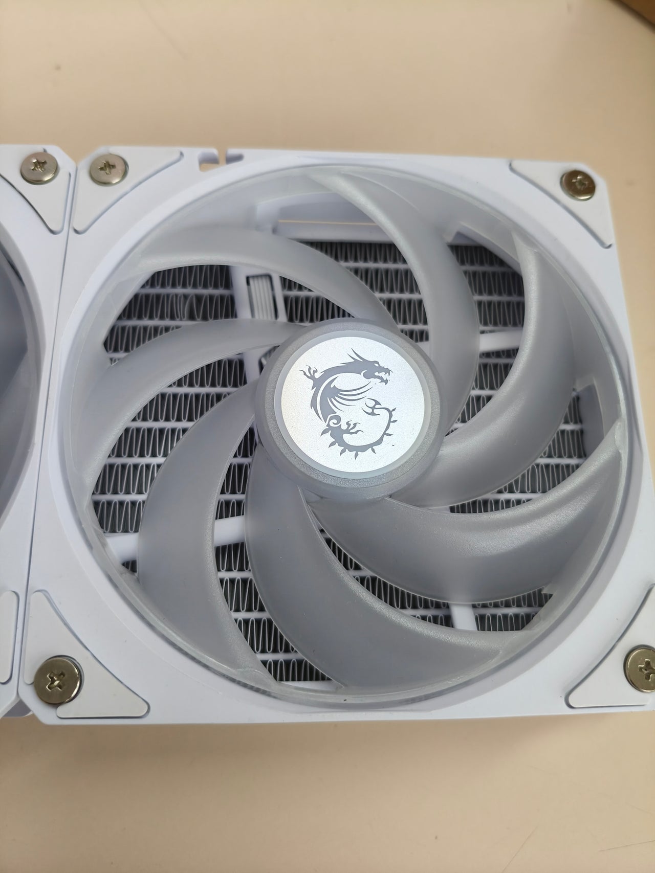 Refrigeración líquida MSI MAG CoreLiquid A13 240 blanca