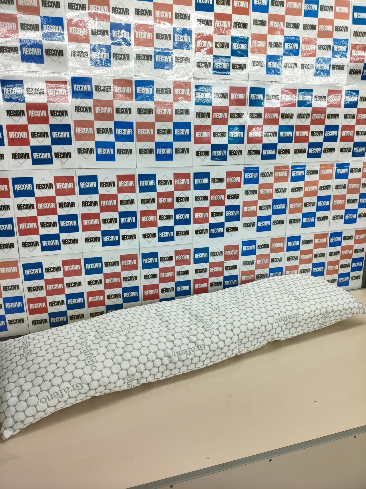 Almohada viscoelástica de carbono Homey 135x40 cm antiestrés
