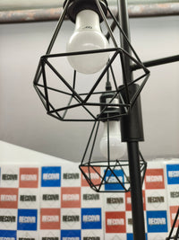 Lámpara de pie LED regulable EDISHINE con 3 luces E27 diseño industrial negro