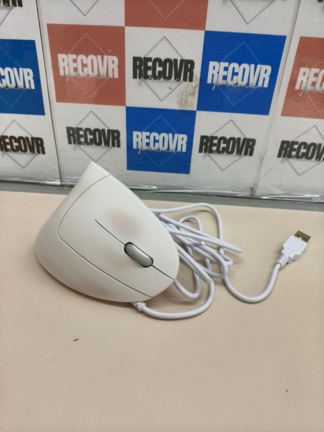 Ratón ergonómico vertical Trust Verto con cable