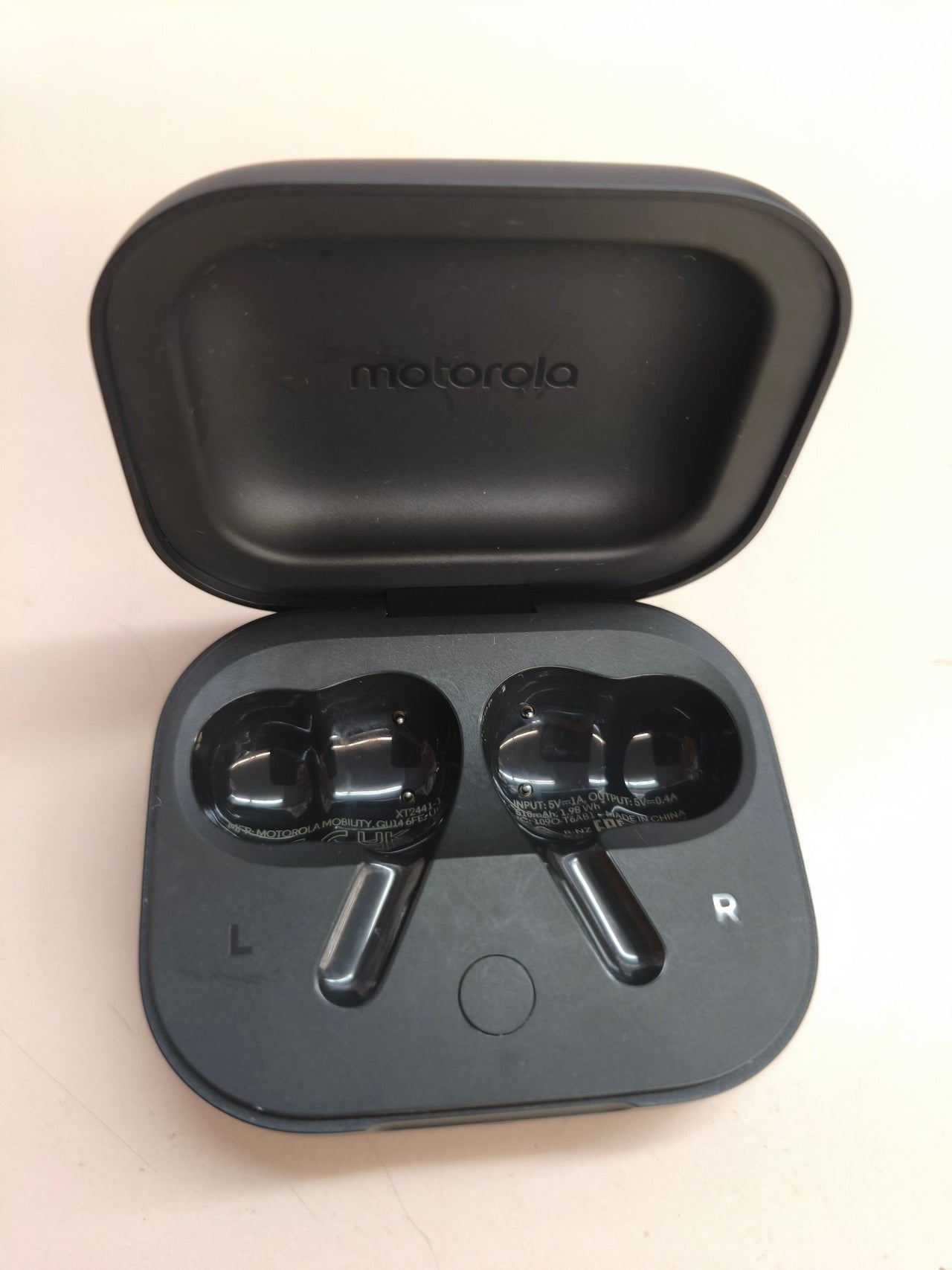 Auriculares Motorola Moto Buds+