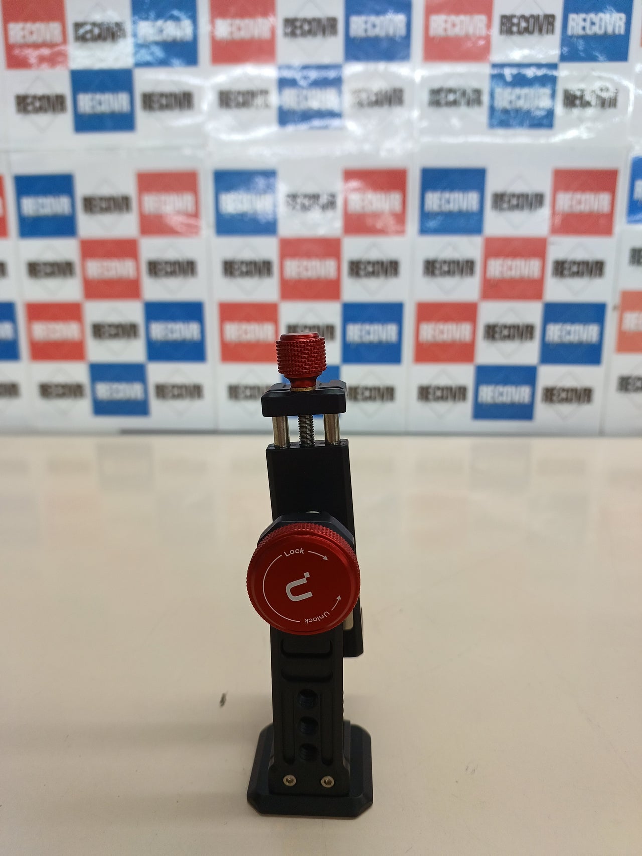 ULANZI ST-14 - Soporte de trípode para teléfono Celular, Adaptador de Aluminio con Zapata fría, Abrazadera de Soporte de teléfono Celular de 360° para iPhone 13 12 11 MAX Pro iPhone X XR XS 6 7 Plus