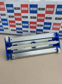 Limpiafondos Manual QP 500340C – Metálico, Cepillo de Nylon, 4 Ruedas, Fijación Clip (Ancho 335 mm)